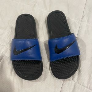 blue nike slides size 8